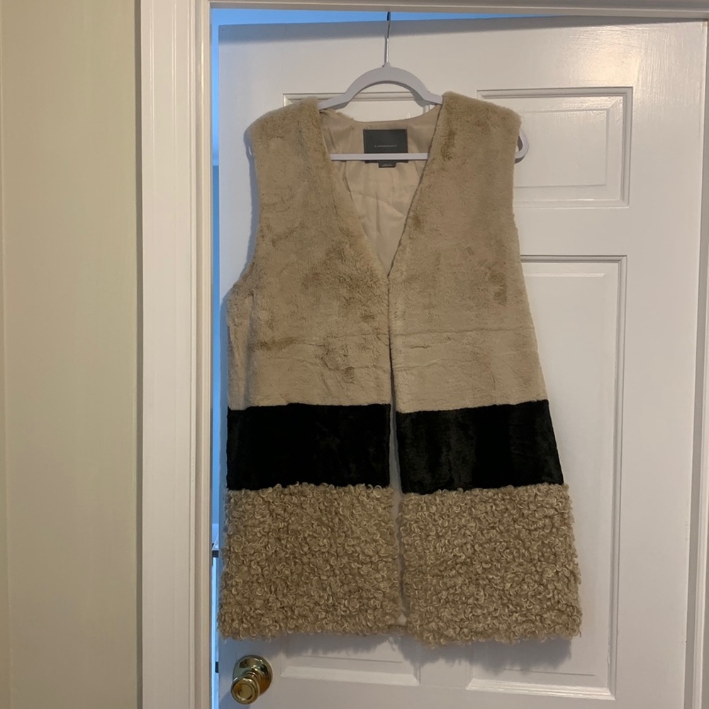 Anthropologie fur vest